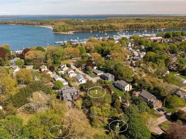 house with 4 bedroom, Warwick RI ES103438897