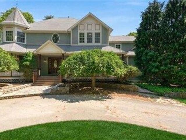 house with 4 bedroom, Warwick RI ES103494783