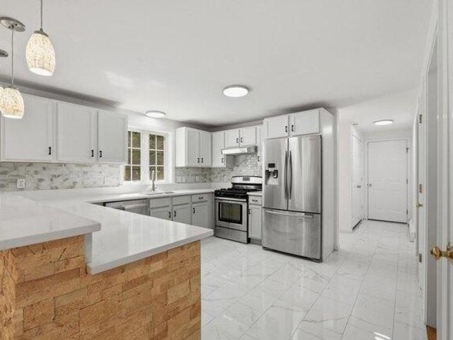 house with 4 bedroom, Wareham MA ES105549672