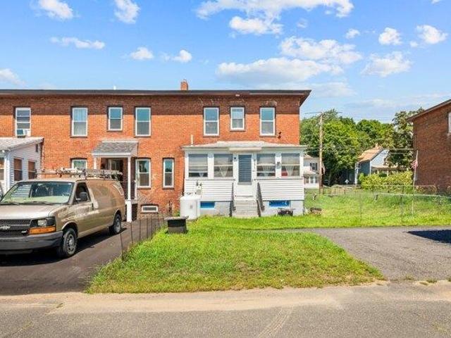 house with 4 bedroom, Warren MA ES105576755