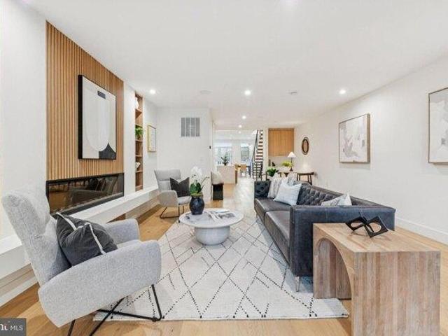 house with 4 bedroom, Washington DC ELS104907515
