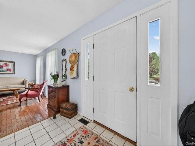 house with 4 bedroom, Washingtonville NY ES105275362
