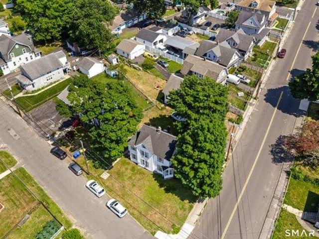 house with 4 bedroom, Waterbury CT ES104375674