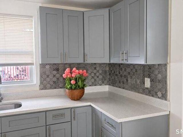 house with 4 bedroom, Waterbury CT ES105610744
