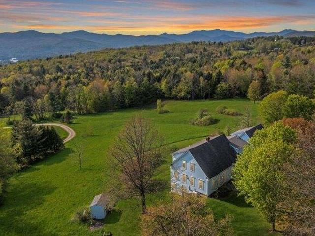 house with 4 bedroom, Waterbury VT ES105441777