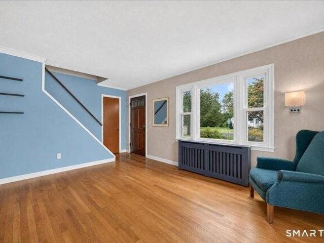 house with 4 bedroom, Waterford CT ES105631472