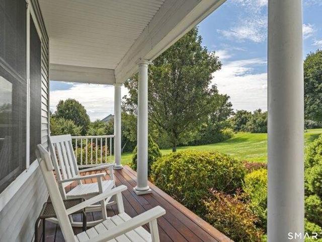 house with 4 bedroom, Watertown CT ES105426083