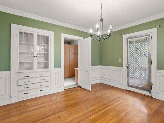 house with 4 bedroom, Watertown MA ES105424660