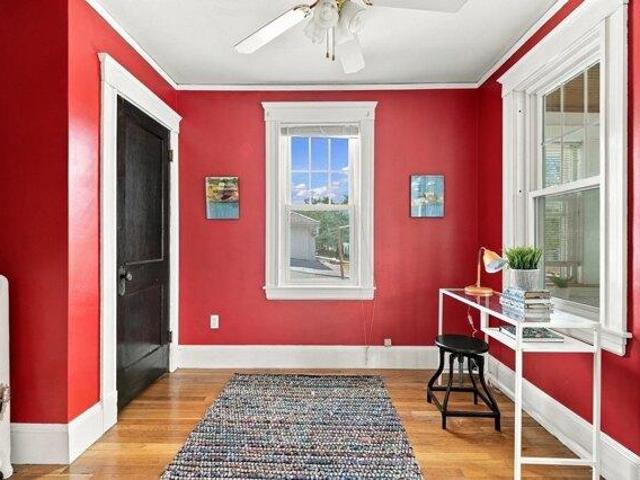 house with 4 bedroom, Watertown MA ES105552829