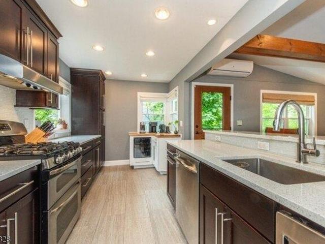 house with 4 bedroom, Wayne NJ ES103665918
