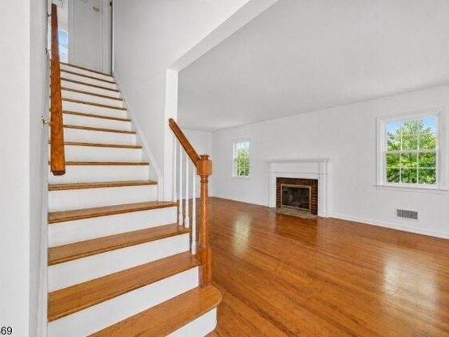 house with 4 bedroom, Wayne NJ ES103666832