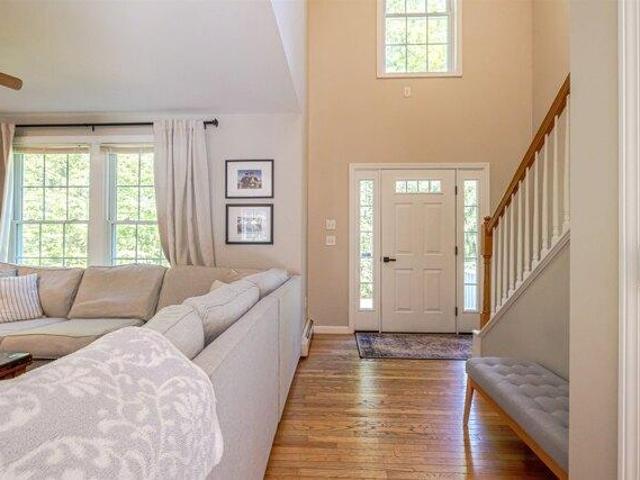 house with 4 bedroom, Weare NH ES105401670