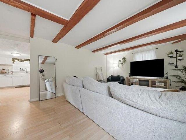 house with 4 bedroom, Weare NH ES105536196
