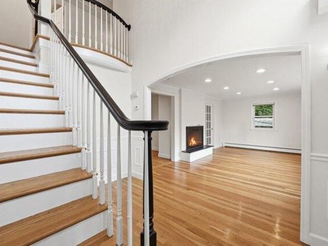 house with 4 bedroom, Wellesley MA ES105537397