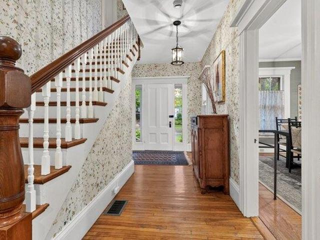 house with 4 bedroom, Wellesley MA ES105551869