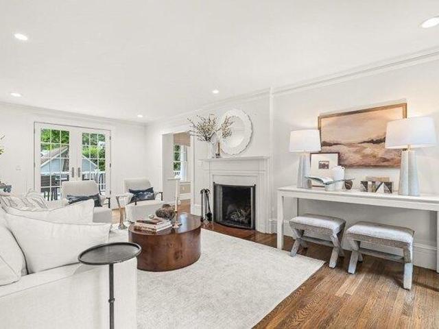 house with 4 bedroom, Wellesley MA ES105577244