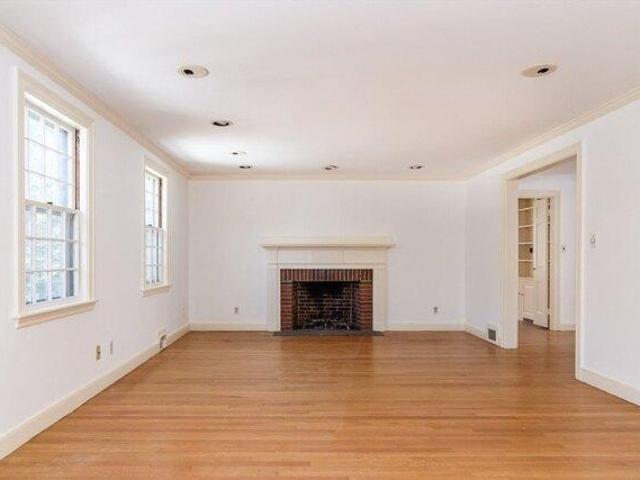 house with 4 bedroom, Wellesley MA ES105368127