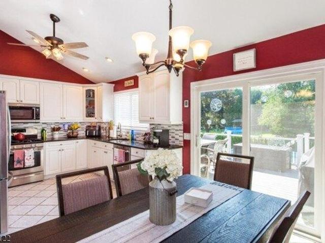 house with 4 bedroom, West Milford NJ ES105205582