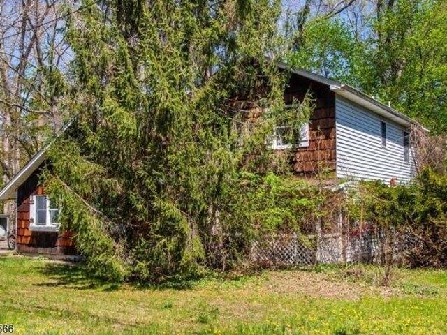 house with 4 bedroom, West Milford NJ ES105205141