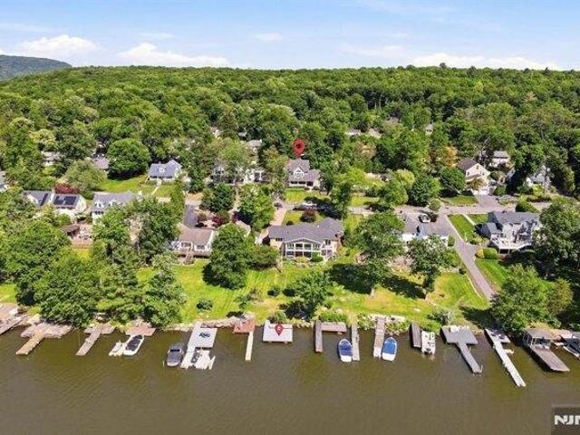 house with 4 bedroom, West Milford NJ ES105275276