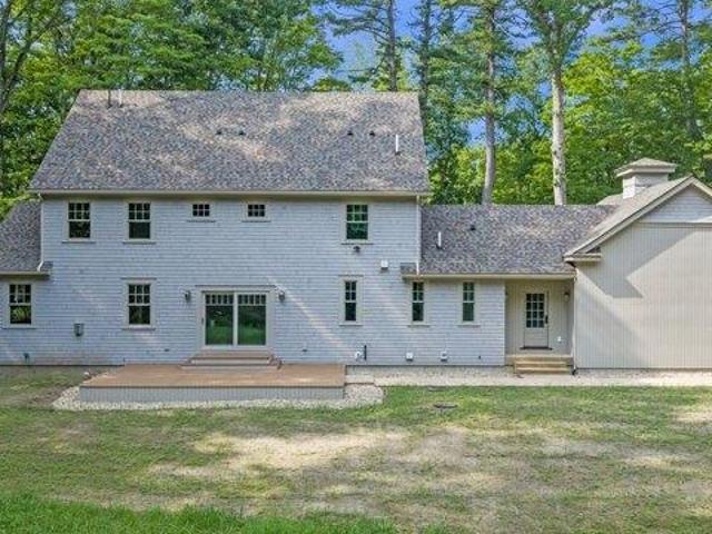 house with 4 bedroom, West Newbury MA ES105557278
