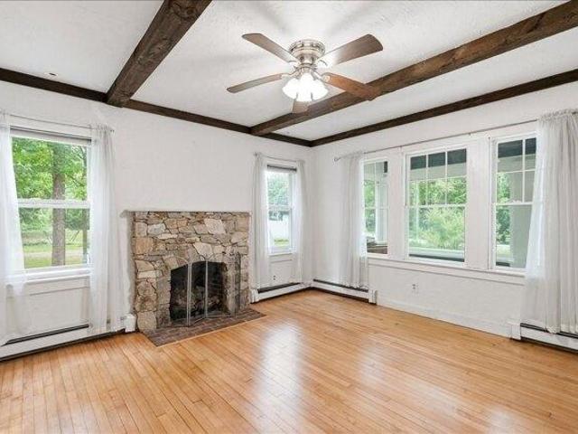 house with 4 bedroom, West Bridgewater MA ES105560614
