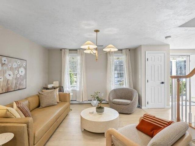 house with 4 bedroom, West Bridgewater MA ES105588818