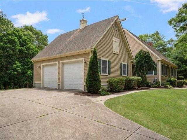 house with 4 bedroom, West Greenwich RI ES104921112