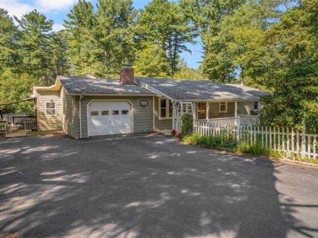 house with 4 bedroom, West Greenwich RI ES105550845