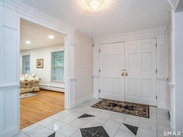 house with 4 bedroom, West Hartford CT ES105427539