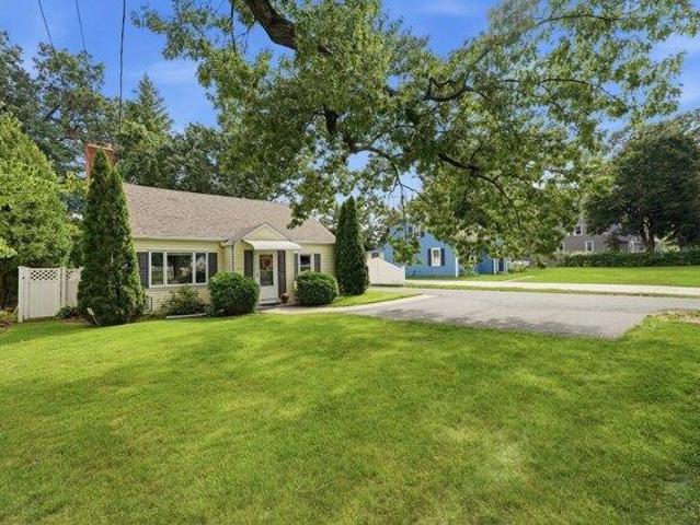house with 4 bedroom, West Springfield MA ES105424512