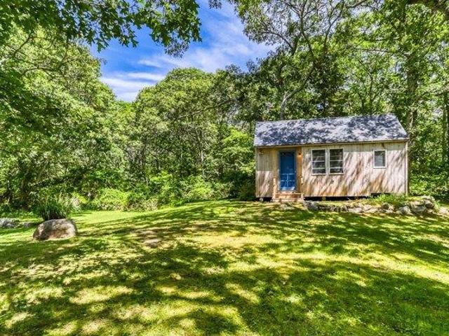 house with 4 bedroom, West Tisbury MA ES105474605