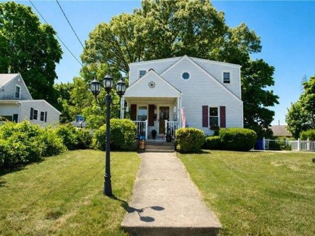 house with 4 bedroom, West Warwick RI DS103437370