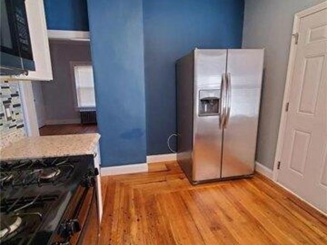 house with 4 bedroom, West Warwick RI ES105495014