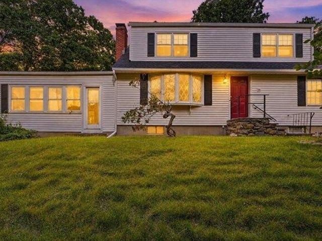 house with 4 bedroom, Westborough MA DS104328599