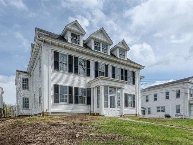 house with 4 bedroom, Westerly RI ES104850988