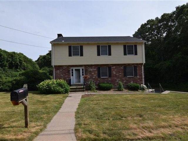 house with 4 bedroom, Westerly RI ES104921380