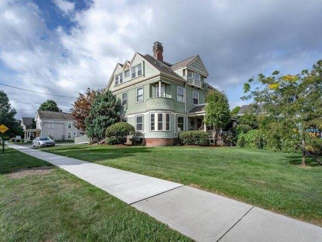 house with 4 bedroom, Westfield MA ES105400824