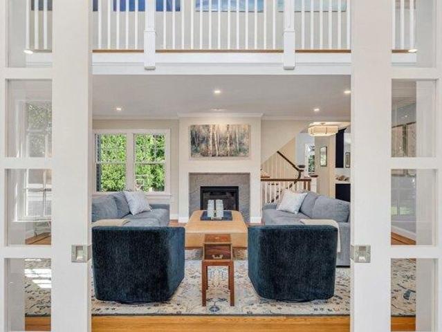 house with 4 bedroom, Weston MA ES105578945