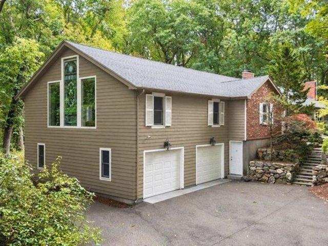 house with 4 bedroom, Weston MA ES105579383
