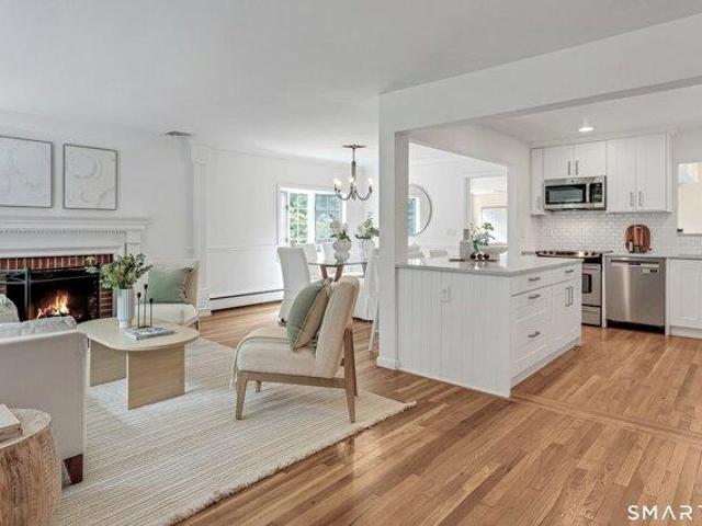 house with 4 bedroom, Westport CT ES105422938