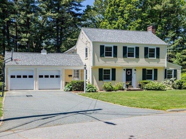 house with 4 bedroom, Westwood MA ES105423704