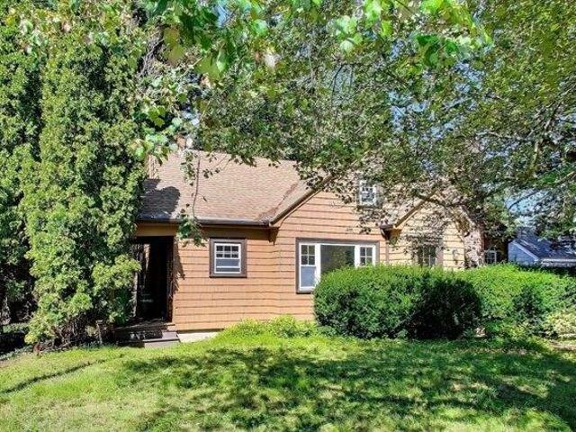 house with 4 bedroom, Westwood MA ES105550873