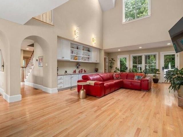 house with 4 bedroom, Westwood MA ES106052479