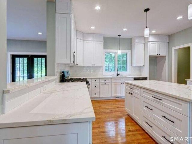 house with 4 bedroom, Wethersfield CT ES105613615