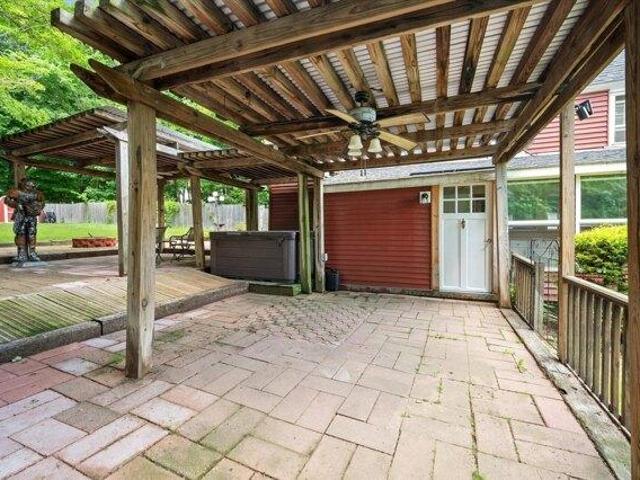 house with 4 bedroom, Winterport ME ES105662961