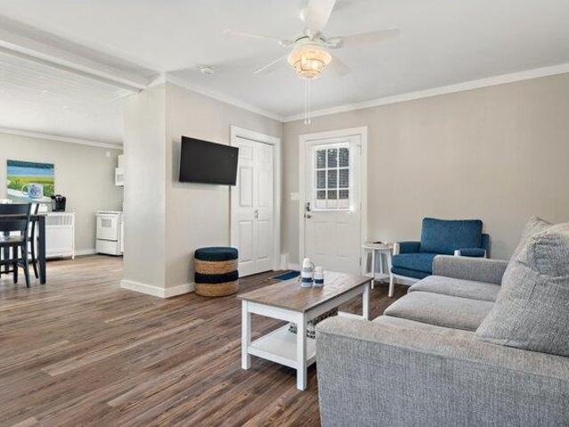 house with 4 bedroom, Winterport ME ES105693648