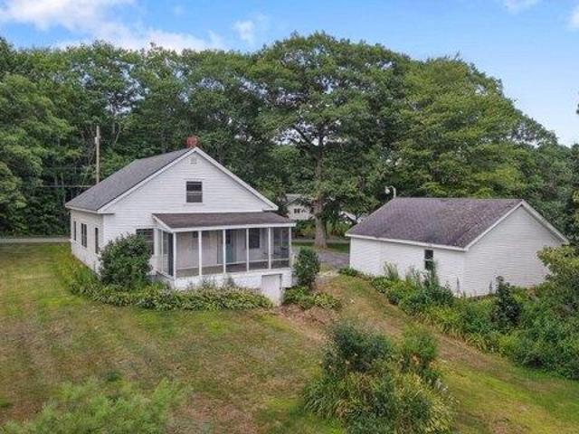 house with 4 bedroom, Winterport ME ES105885129