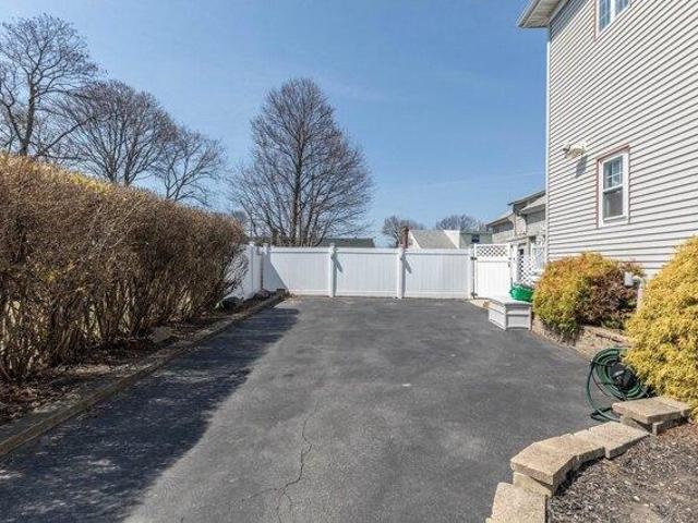 house with 4 bedroom, Winthrop MA ES105497277