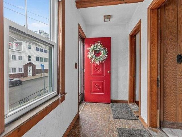 house with 4 bedroom, Winthrop MA ES105586800